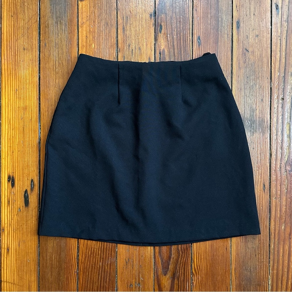 Vintage 80s/90s City Triangles simple black darted short skirt